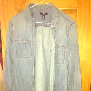Gap Button Up Women’s Shirt